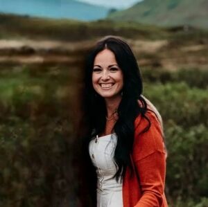 Meet your Posher, Desiree